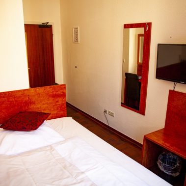 Ein Bild eines Zimmers im Rheinblick Hotel.